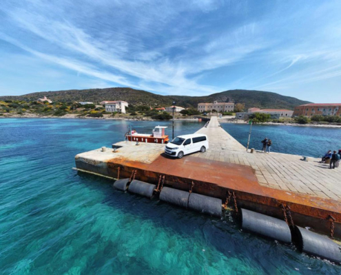 Visit Asinara - Escursione in Minibus al Porto di Fornelli